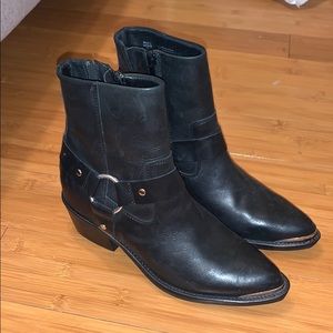 Steve Madden leather booties NWOT